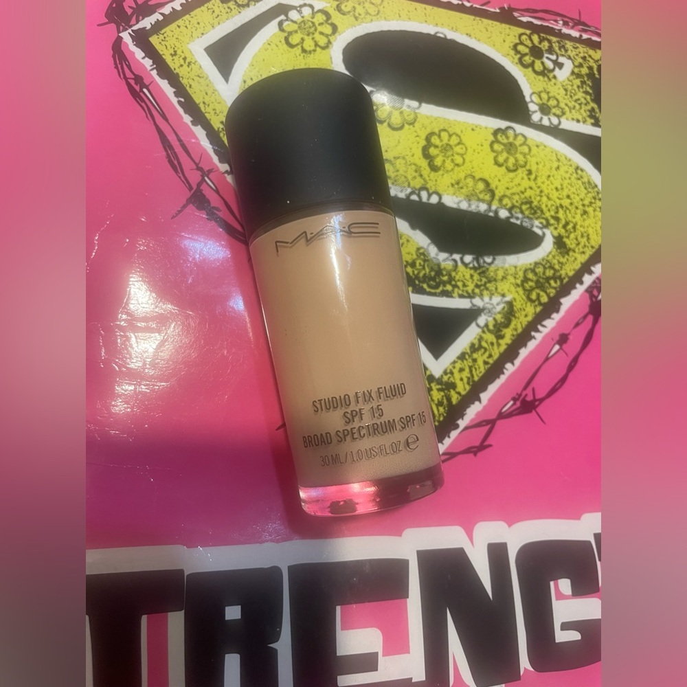 MAC Cosmetics Studio Fix Fluid Foundation